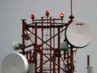 Зеркально-линзовые телескопы отлично подходят для наблюдений наземных объектов со слабым окуляром Зеркально-линзовые телескопы отлично подходят для наблюдений наземных объектов со слабым окуляром