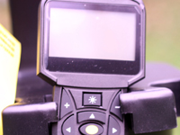 Пульт удобно закрепить в специальном гнезде на корпусе Пульт удобно закрепить в специальном гнезде на корпусе