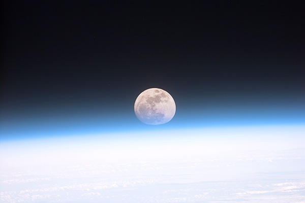 Если исчезнет Луна, что будет с Землей?