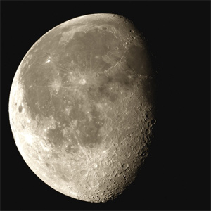 Вид Луны в телескоп начального уровня