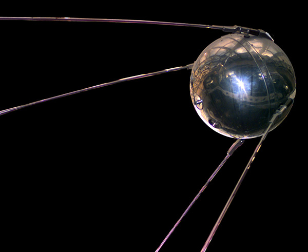 «Спутник-1» – первый искусственный спутник Земли