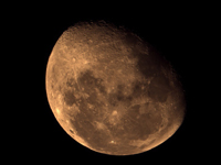 Луна в телескоп Sky-Watcher Dob 76/300 Heritage